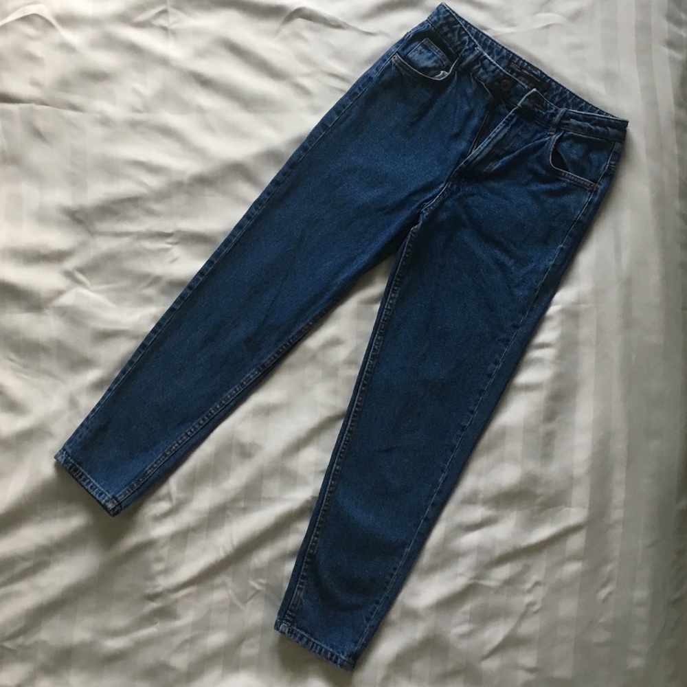 Fitted Mom Jeans